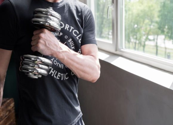 How to Choose Workout T-Shirts Comfort, Fit, and Performance